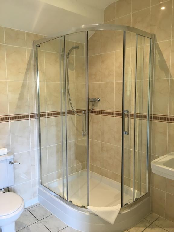 The Crown Hotel Mundford Екстер'єр фото